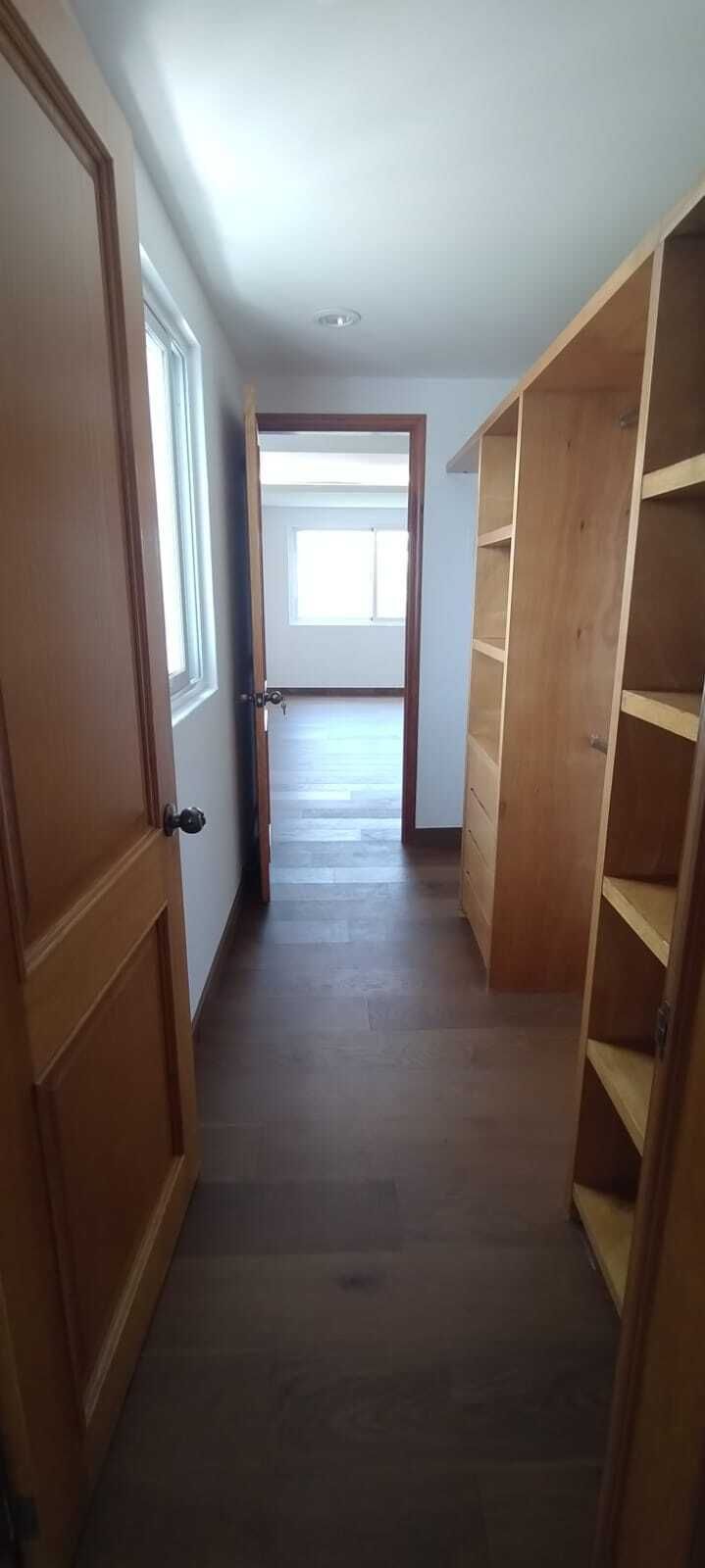 8 de 44: walking closet