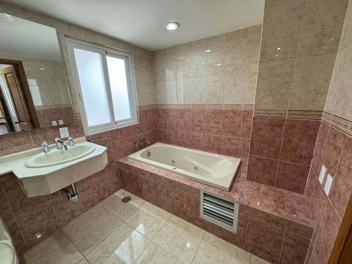 3 de 44: Baño principal