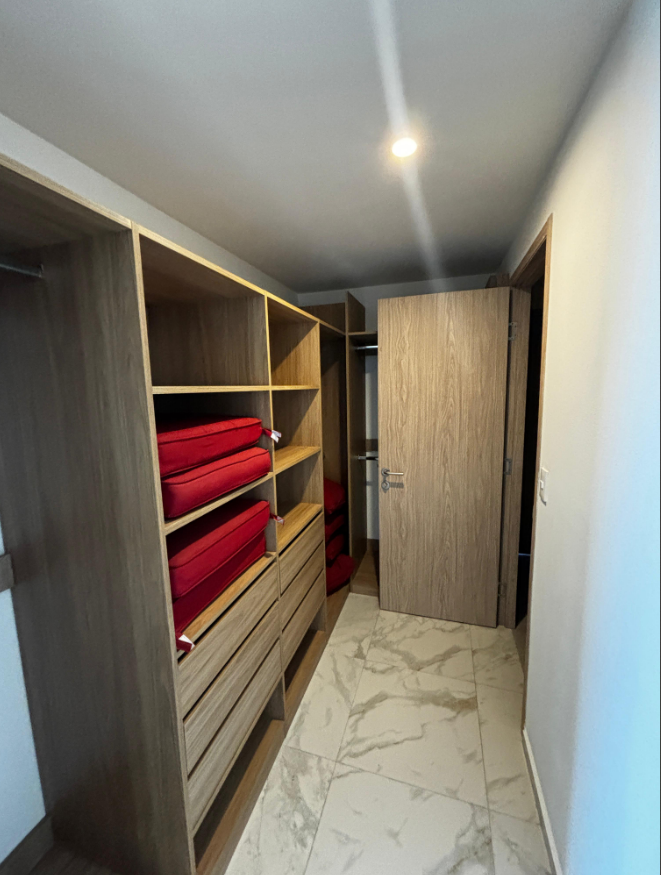 Closet, Segunda Habitación