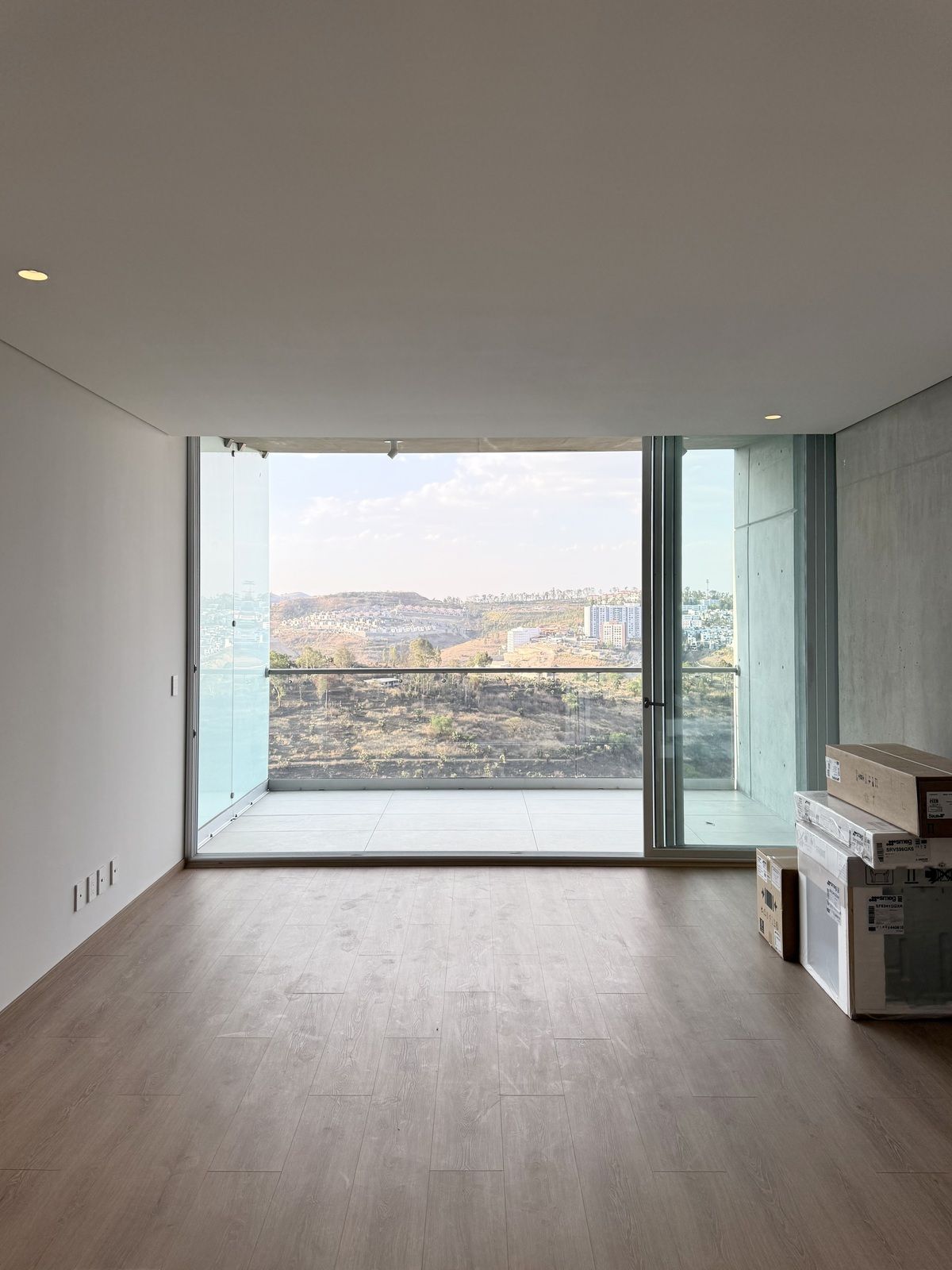 2 de 32: Sala acceso a la terraza