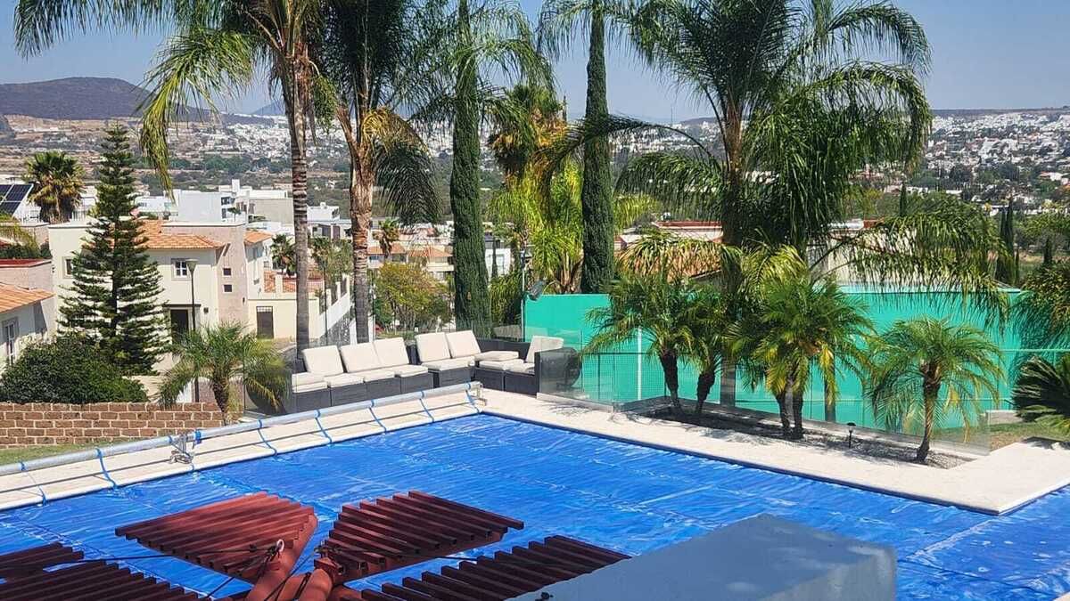 8 de 23