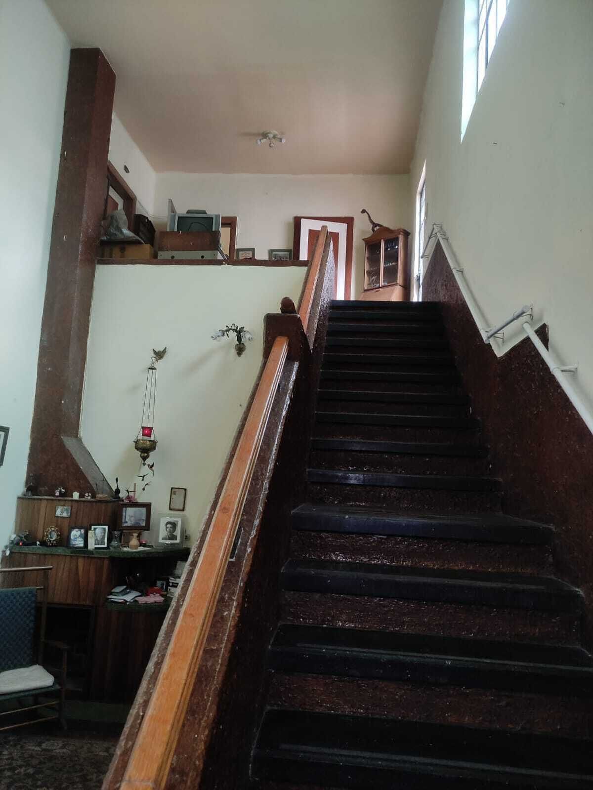 5 of 26: escaleras
