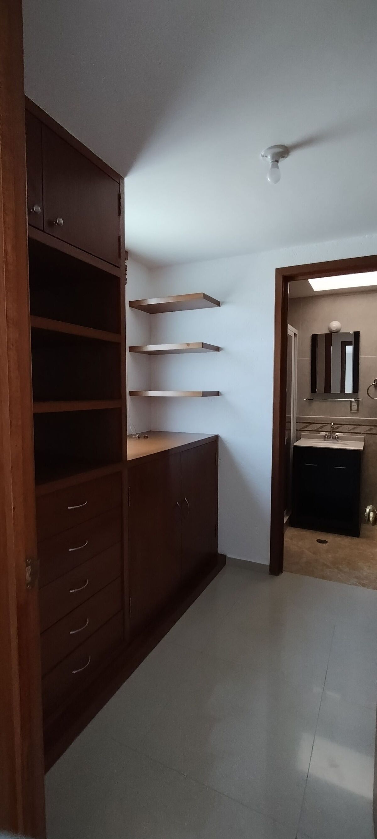 20 de 34: Vestidor recamara secundaria 1