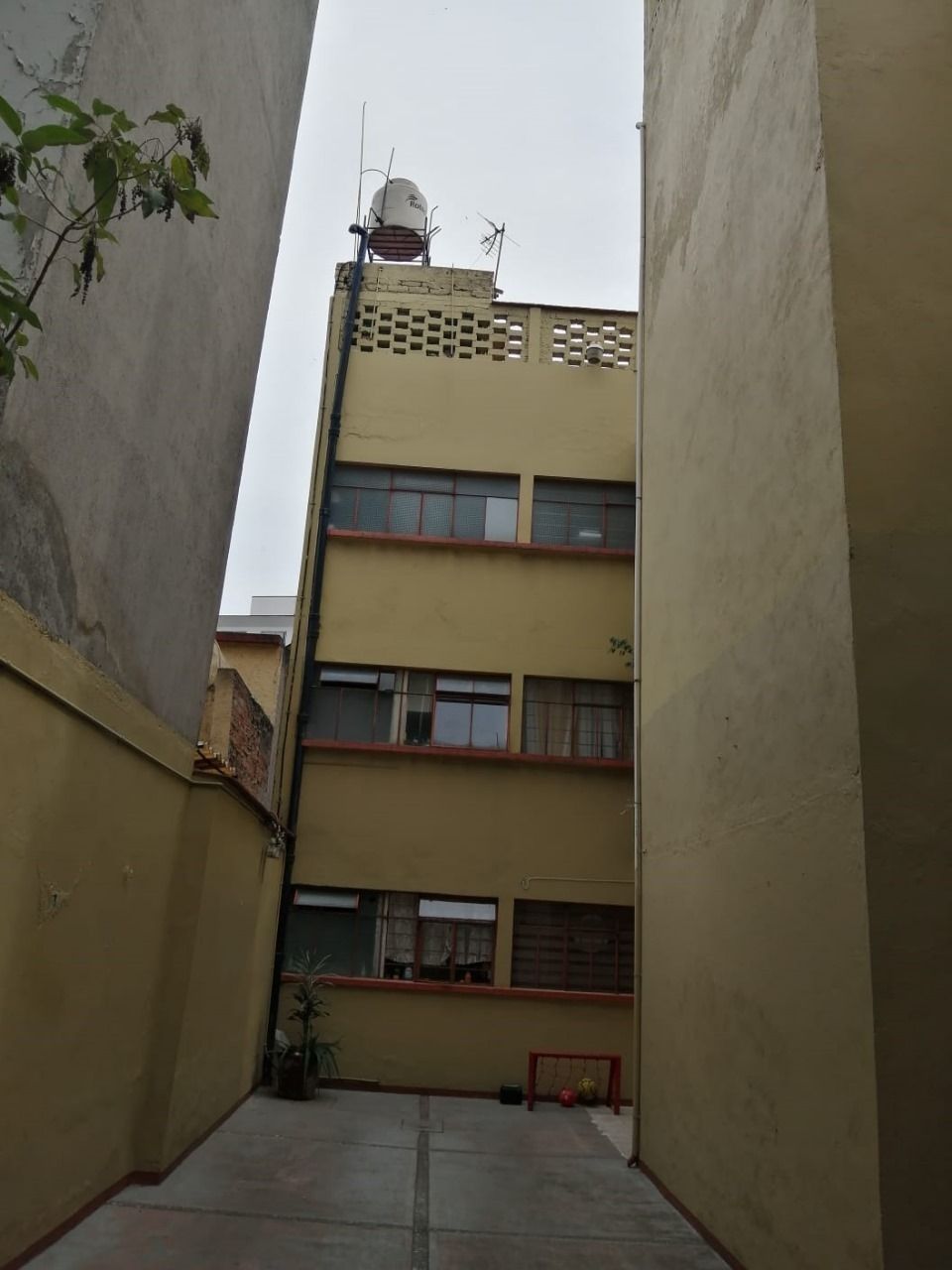 4 de 23
