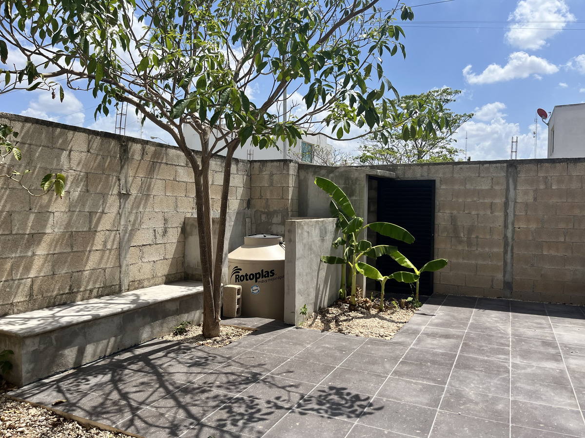 21 de 36: Patio