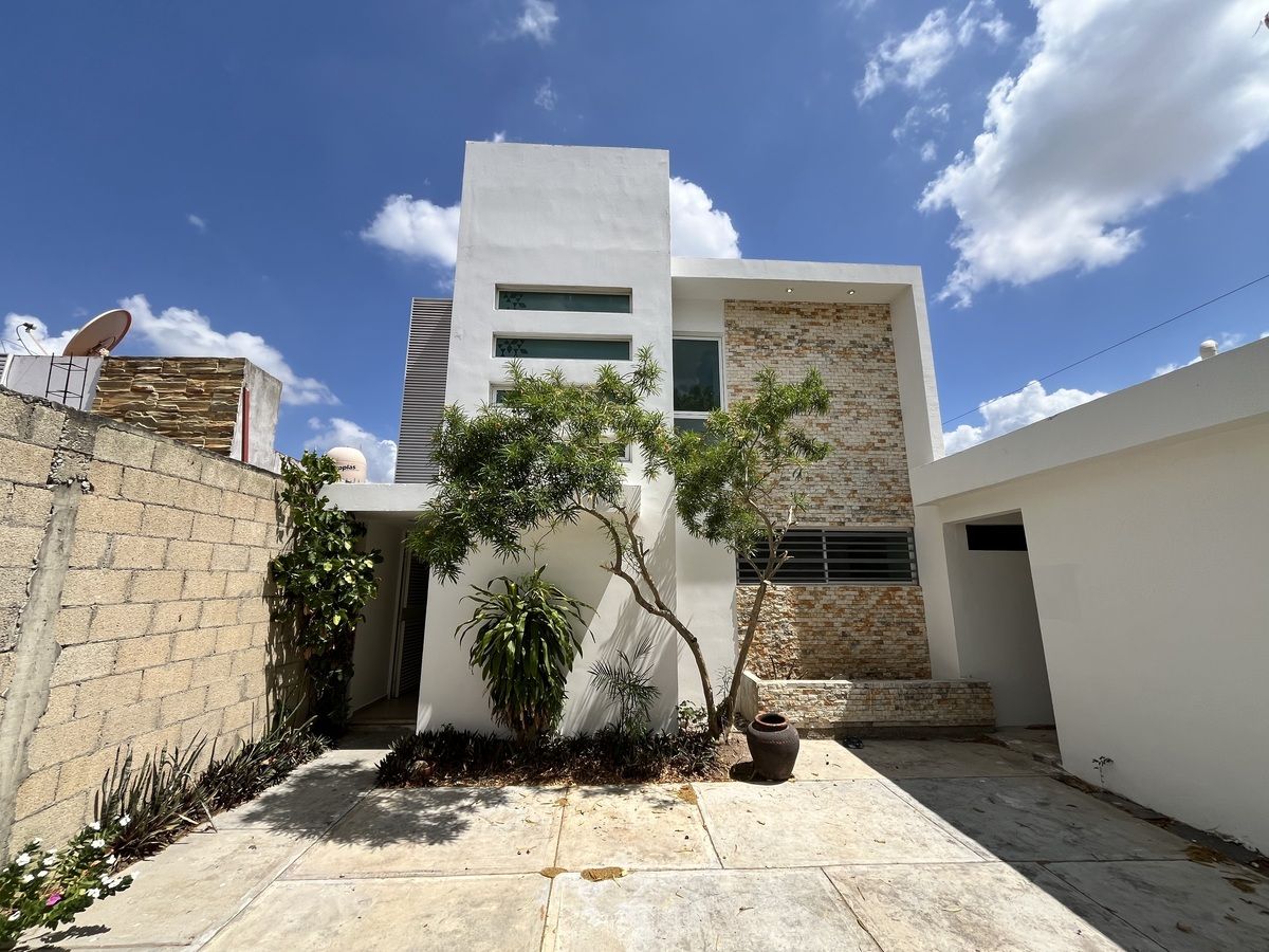 1 de 36: Frente de la casa