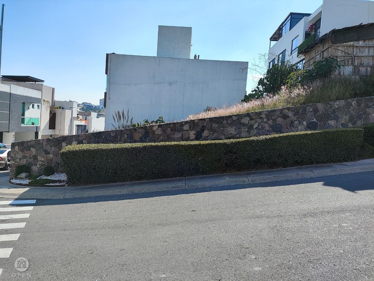 3 de 16
