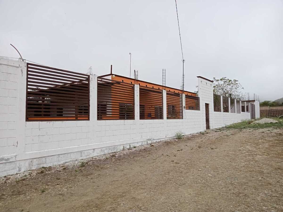 2 de 29: Fachada