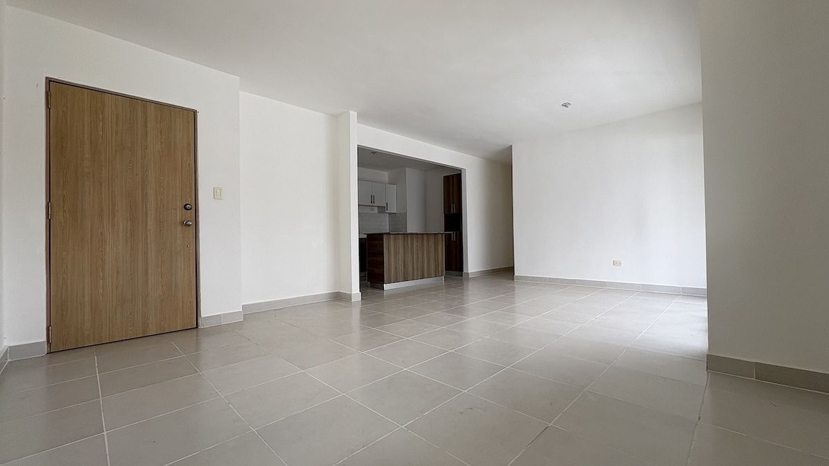 4 de 20: Entrada, sala-estar y comedor