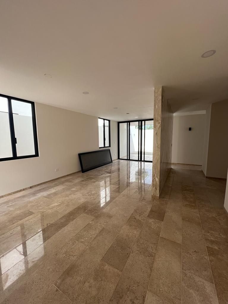 3 de 19: Sala, Comedor