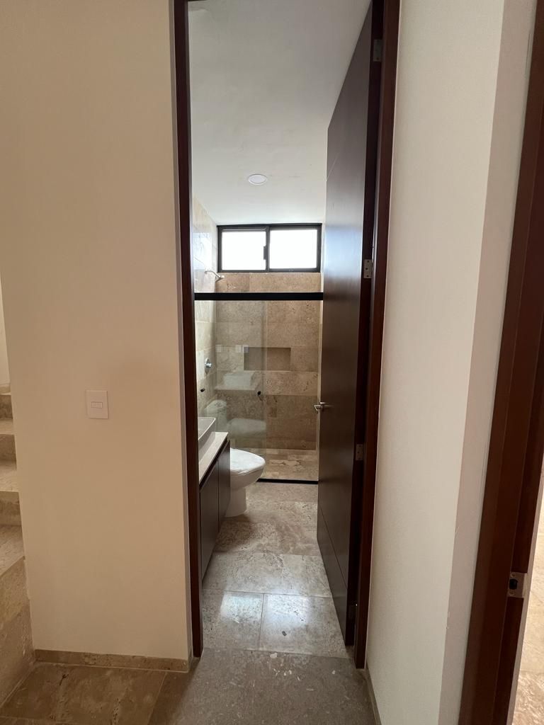 6 de 19: Baño Completo