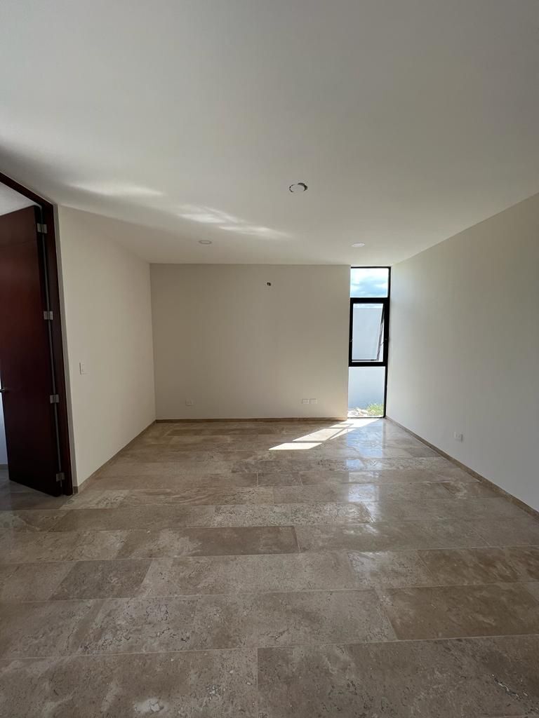 7 de 19: Estudio o Habitación