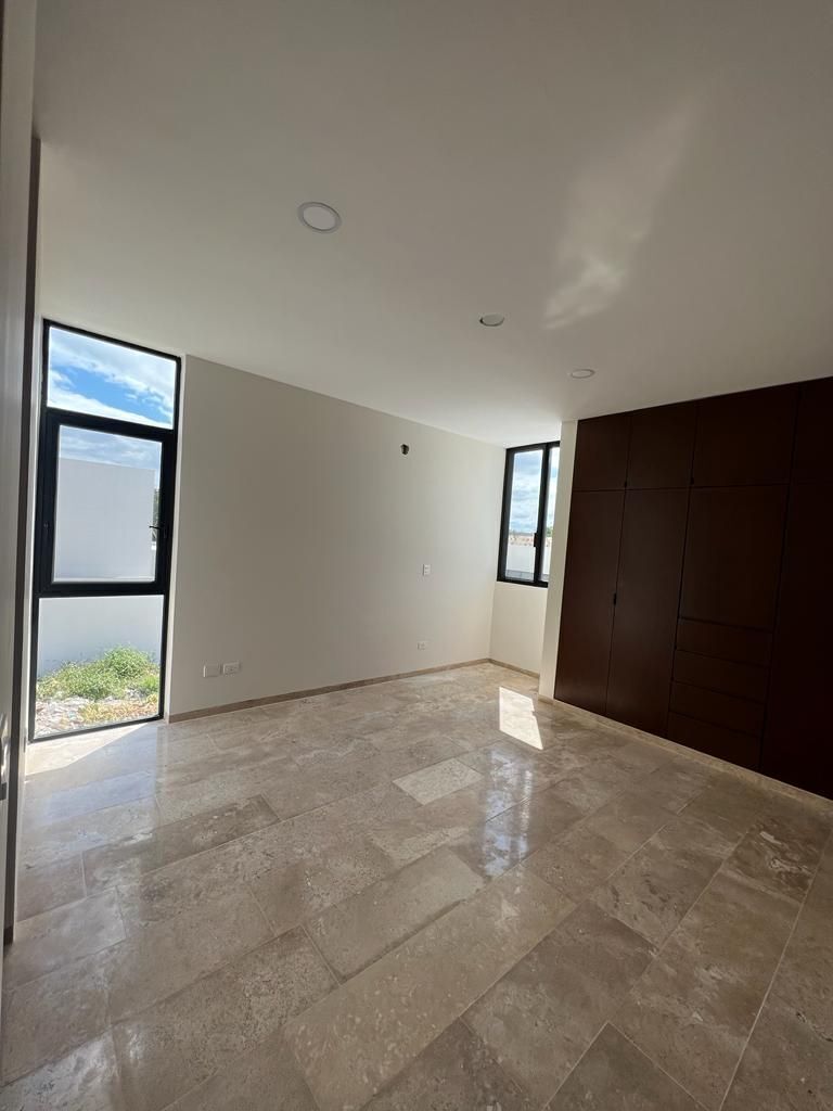 14 de 19: Segunda Habitación