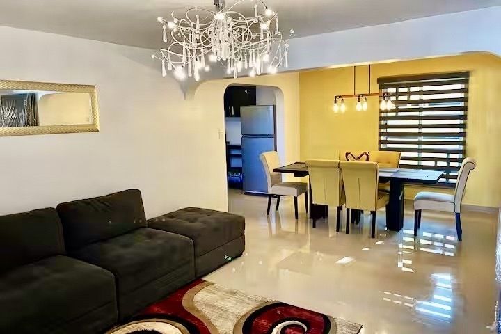 2 de 8: Sala y comedor