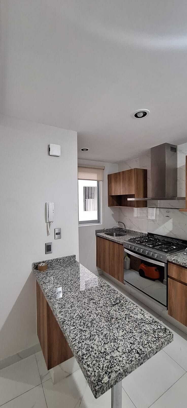 3 de 19: COCINA EQUIPADA