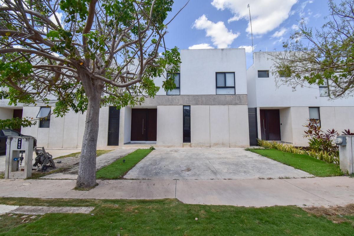 3 de 31: Fachada Principal