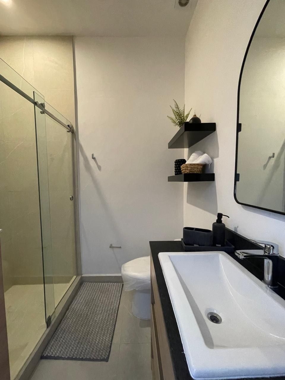 19 of 29: Baño completo