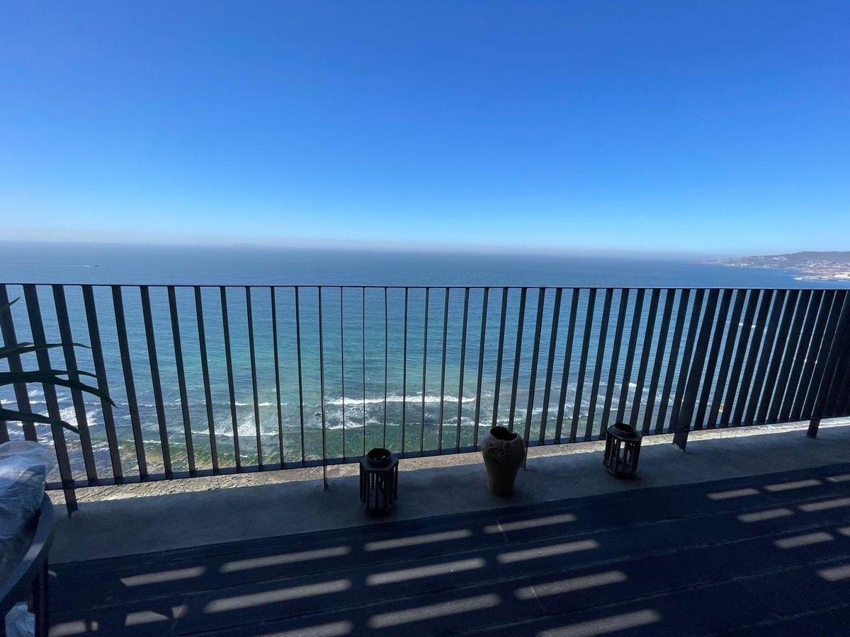 24 of 29: Terraza