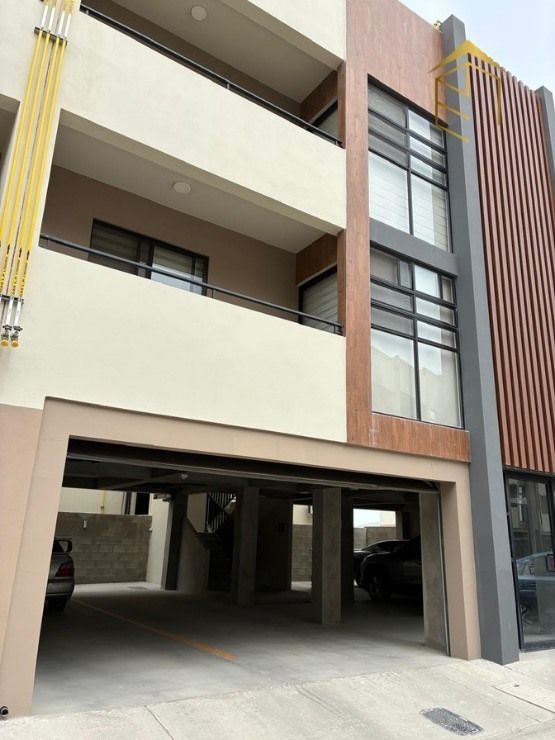 1 de 12: Fachada