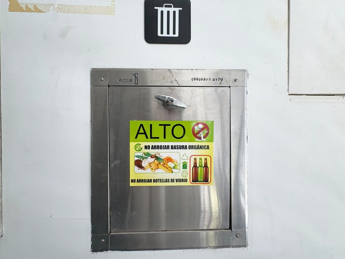 50 de 50: Shut de basura