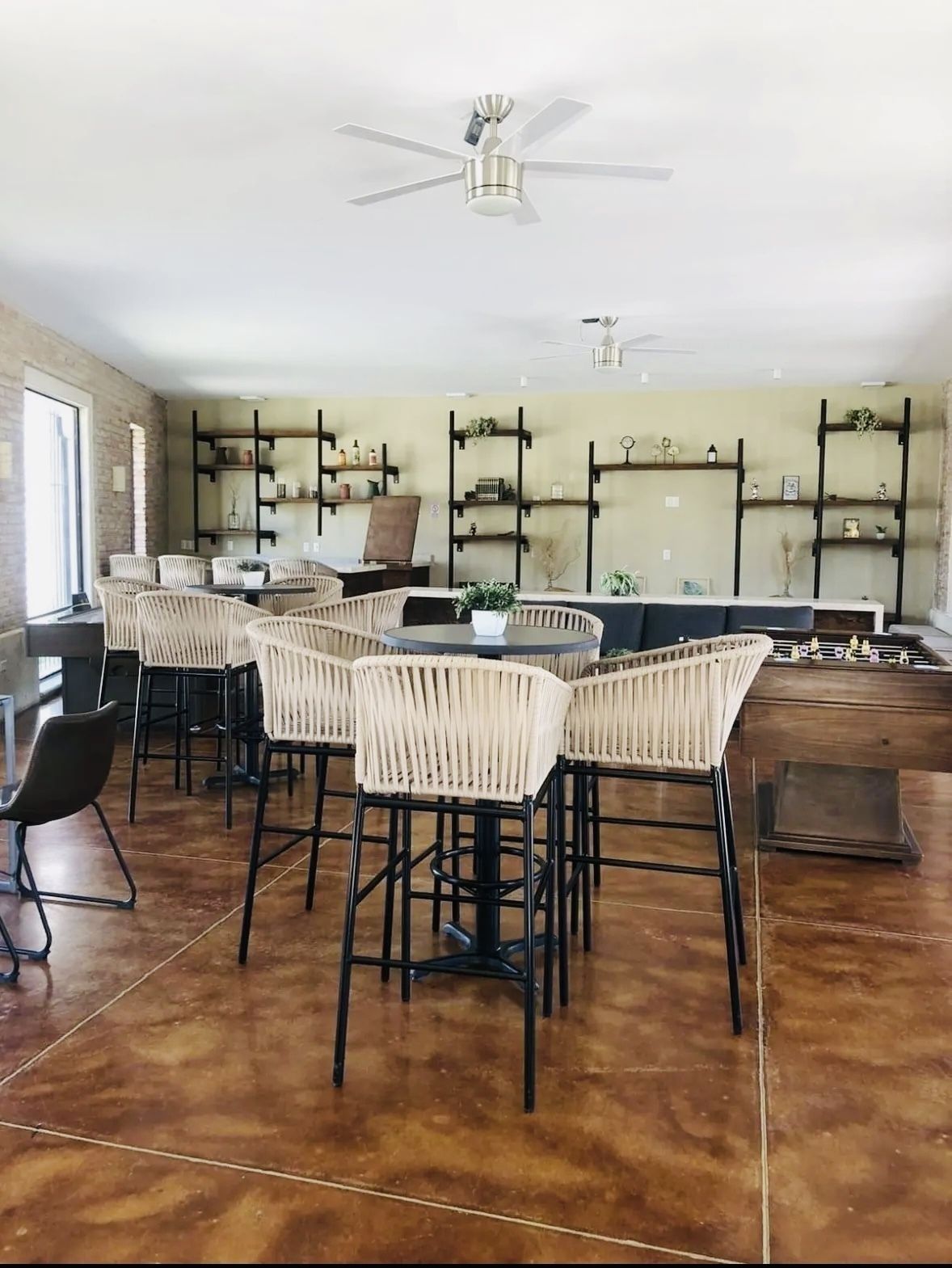 5 of 8: Casa club
