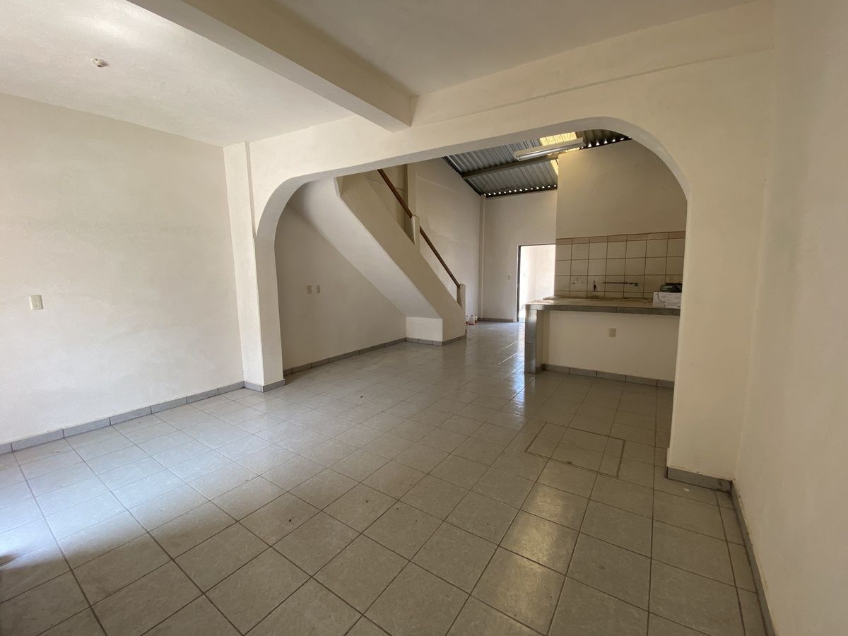 3 of 17: Sala de tv