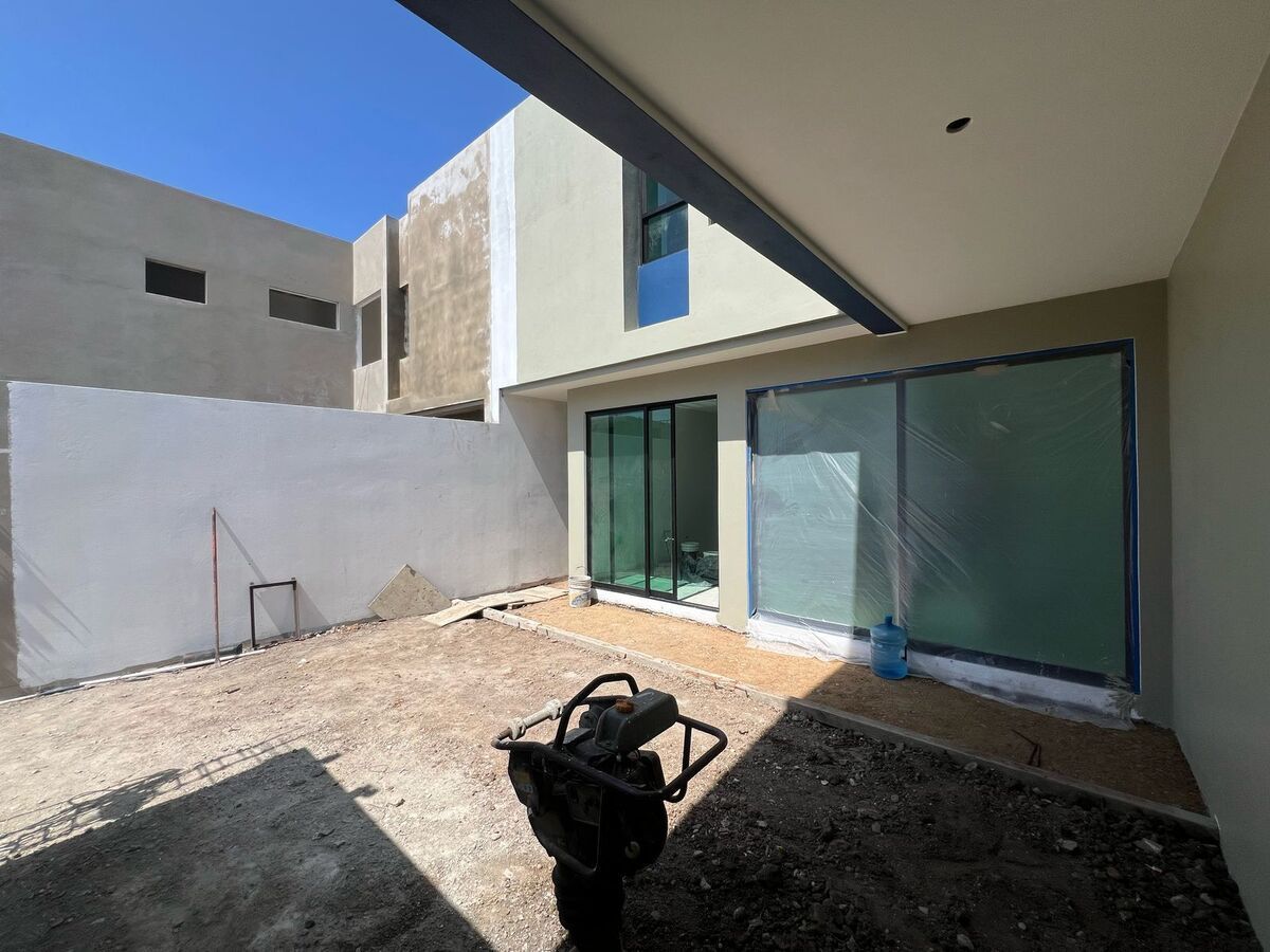12 de 25: Patio / jardin