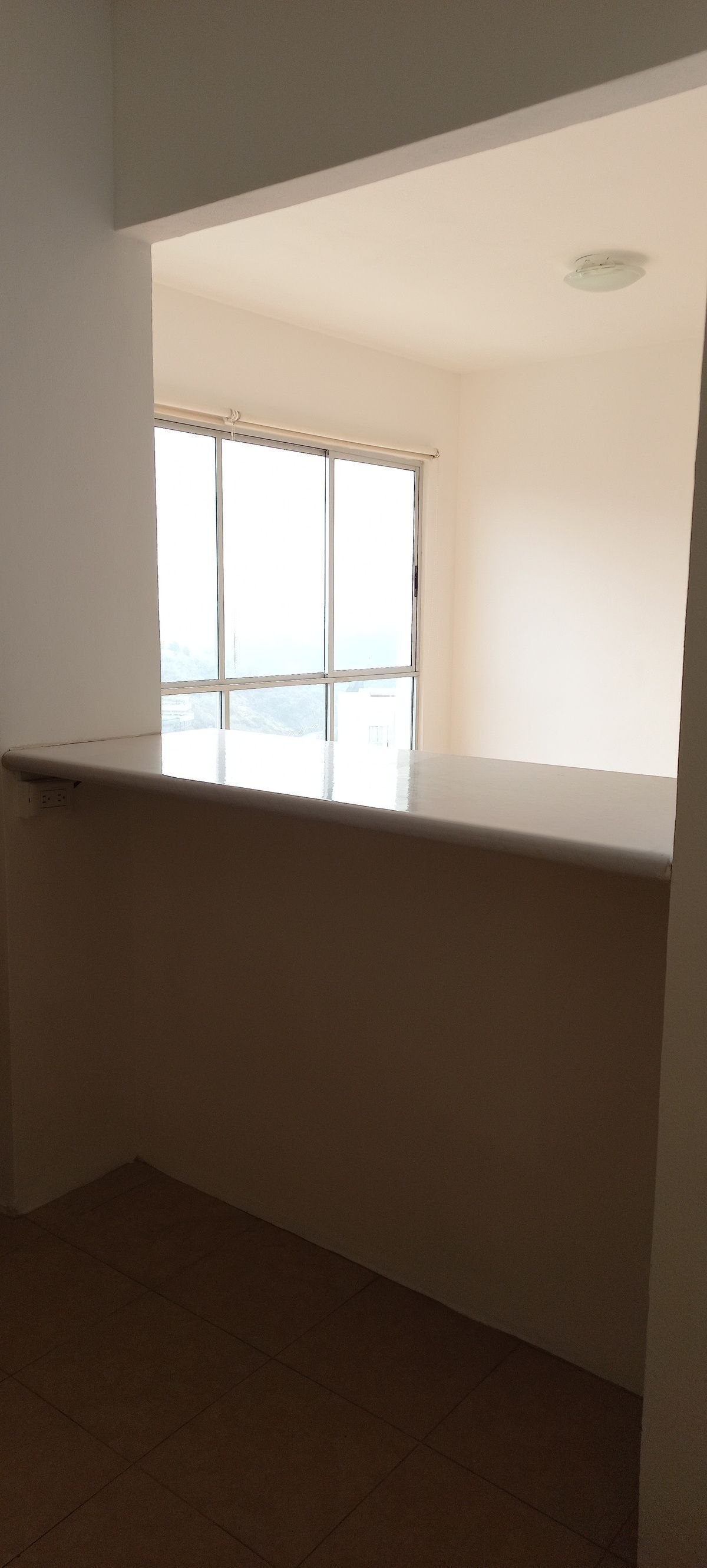 4 of 21: barra de cocina