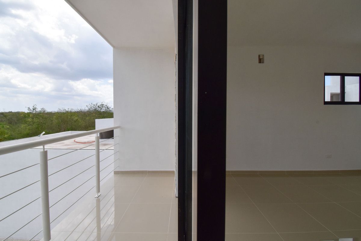 13 de 26: Balcón, Habitación Principal