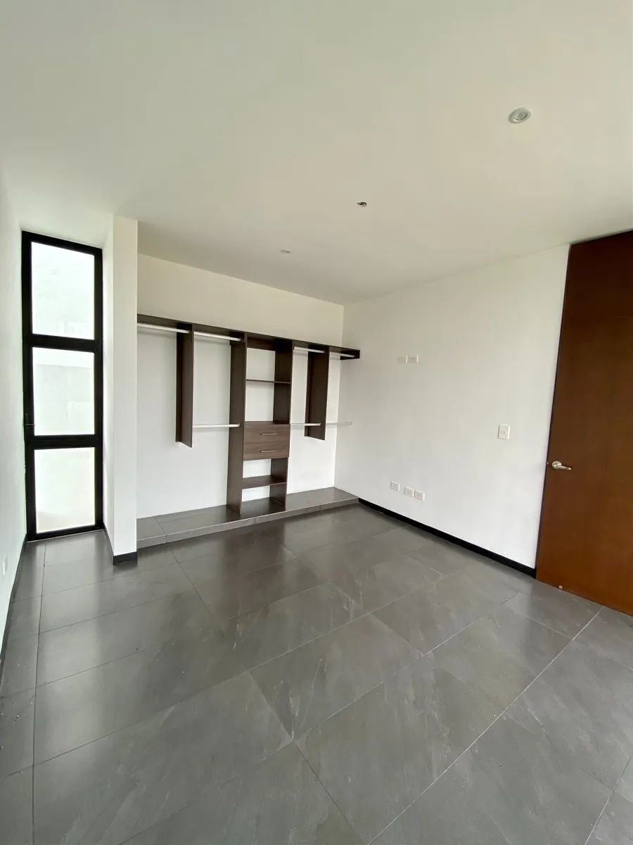 7 de 10: Segunda Habitación