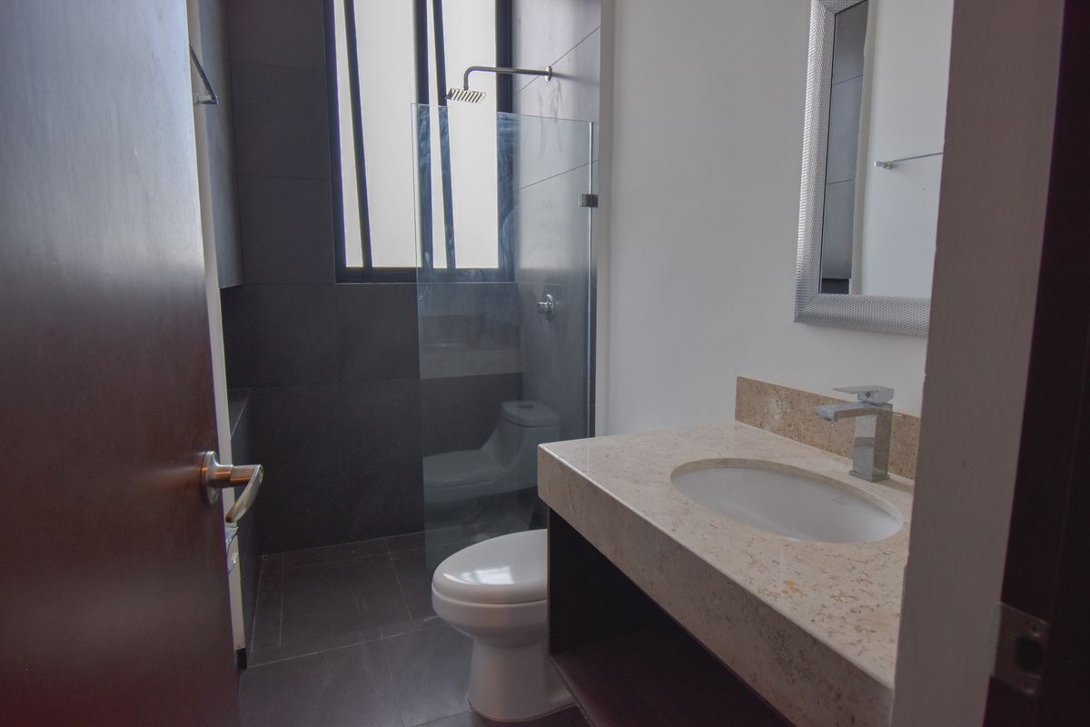 8 de 10: Baño Compartido