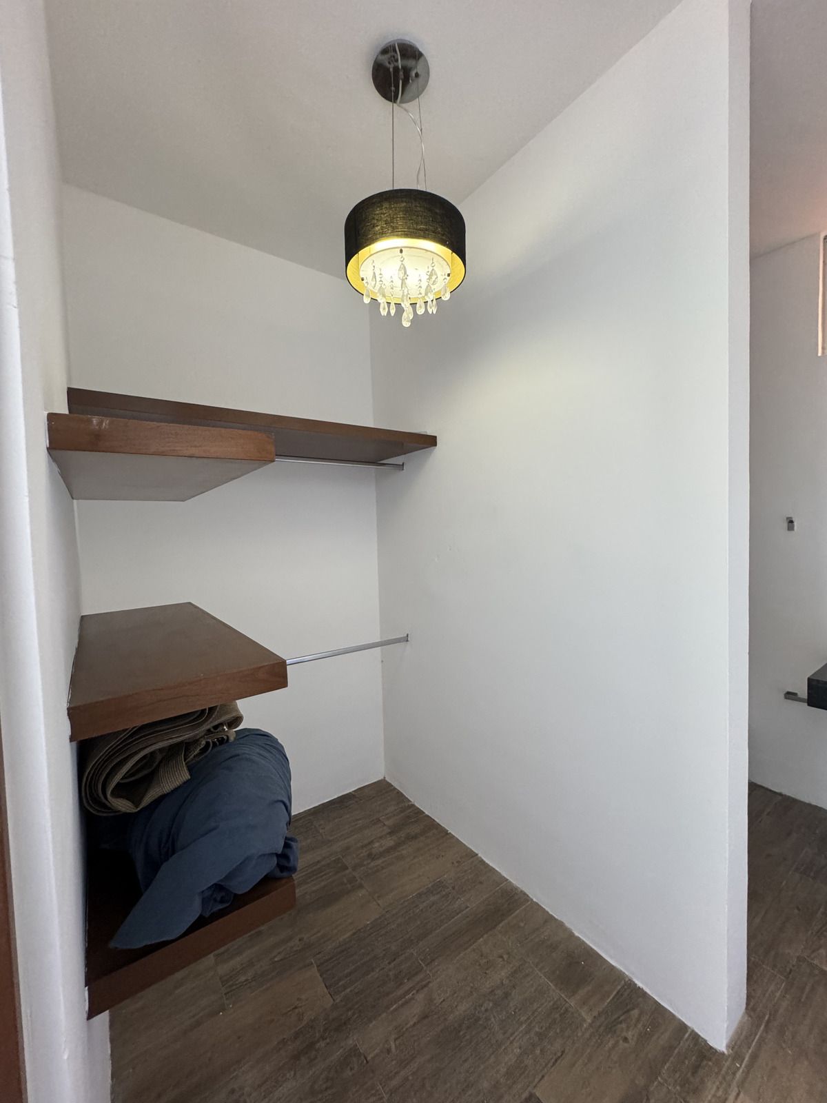 16 de 24: Closet, Segunda Habitación