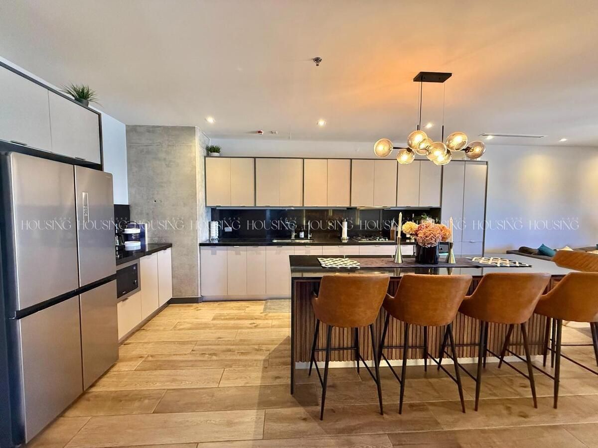 2 de 16: Sala/Comedor