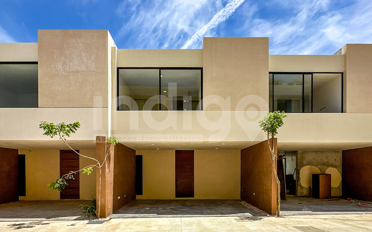 1 de 42: Fachada Frontal