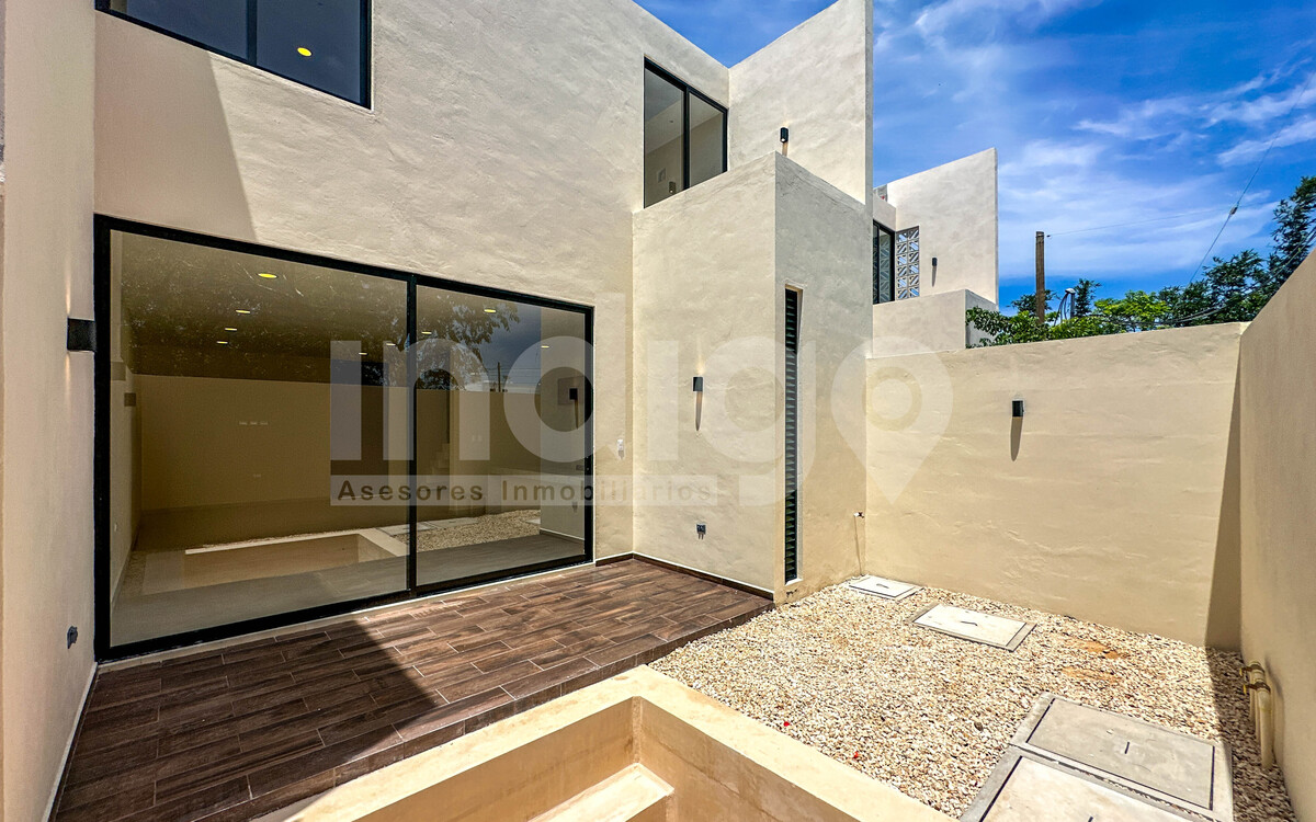 30 de 42: Fachada Trasera