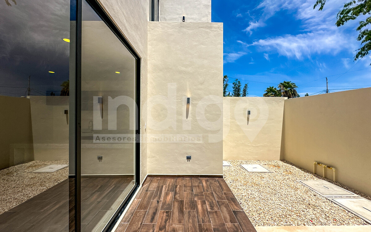 28 de 42: Terraza Posterior