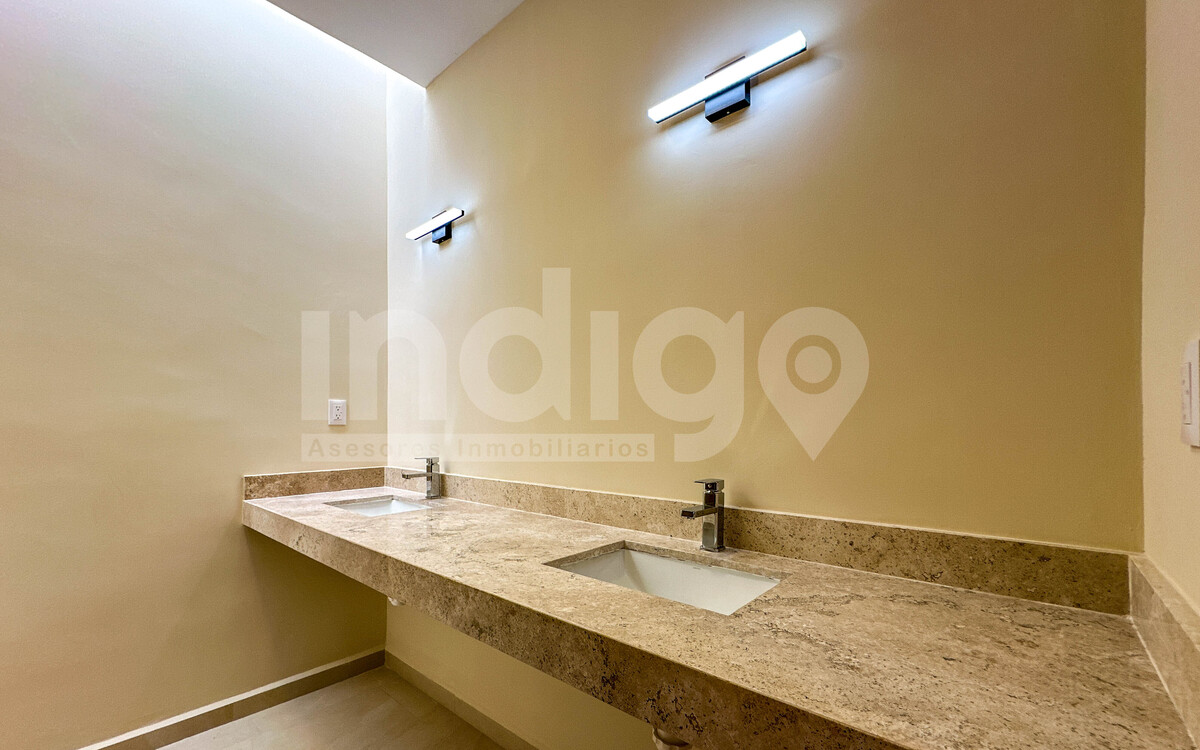 18 de 42: Baño Recámara Principal