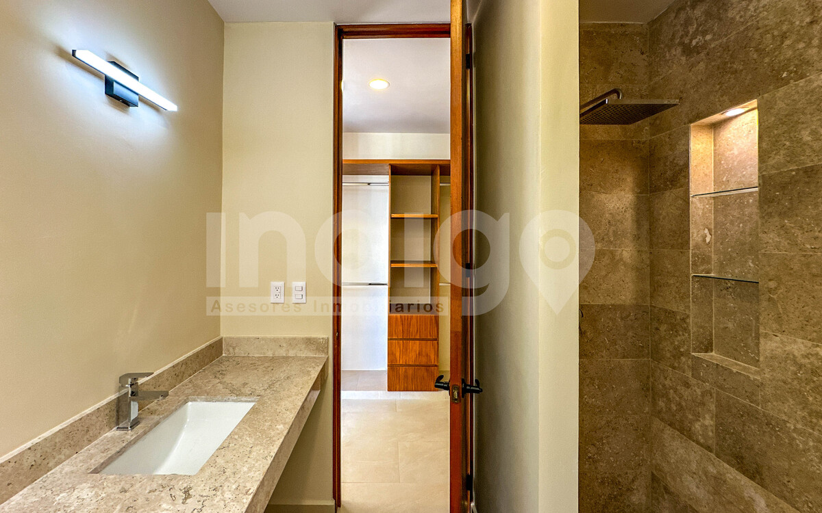 19 de 42: Baño Recámara Principal