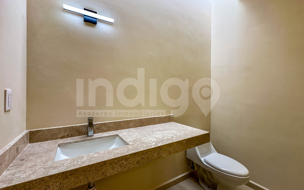 26 de 42: Baño Recámaras Secundarias