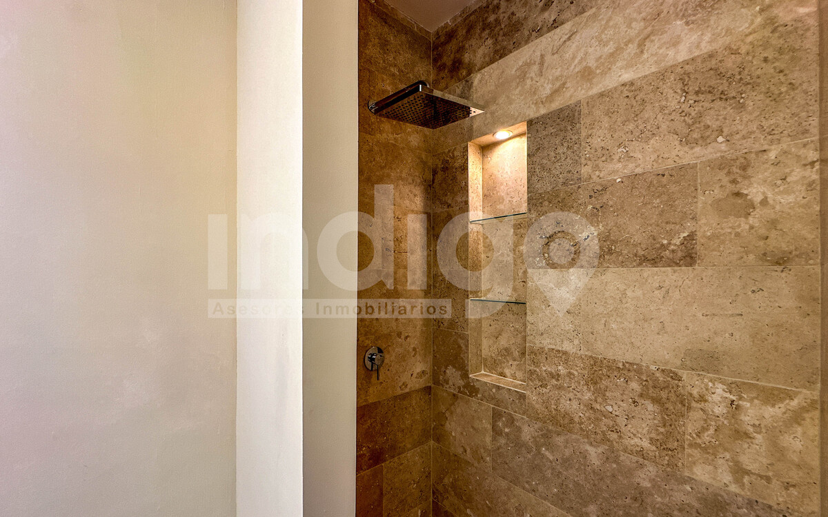 27 de 42: Baño Recámaras Secundarias