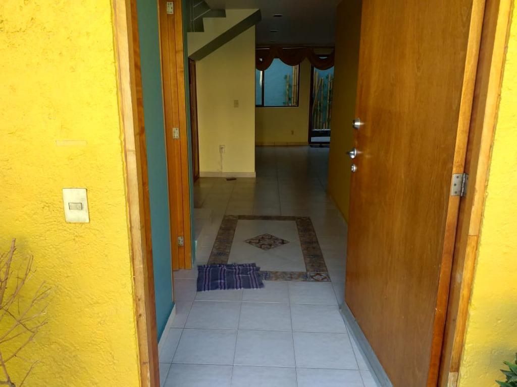 2 de 14: Entrada principal