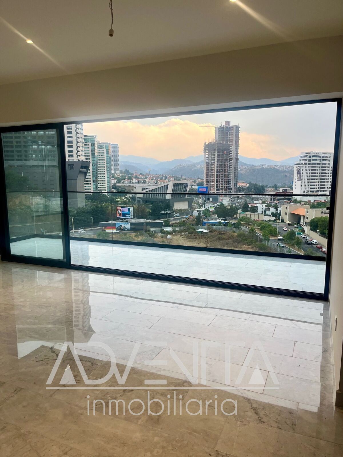 1 de 15: Sala comedor con terraza integrada