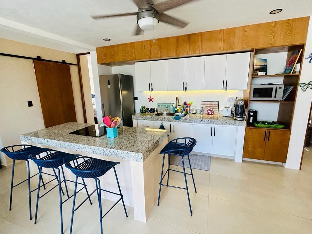 2 de 9: Cocina equipada