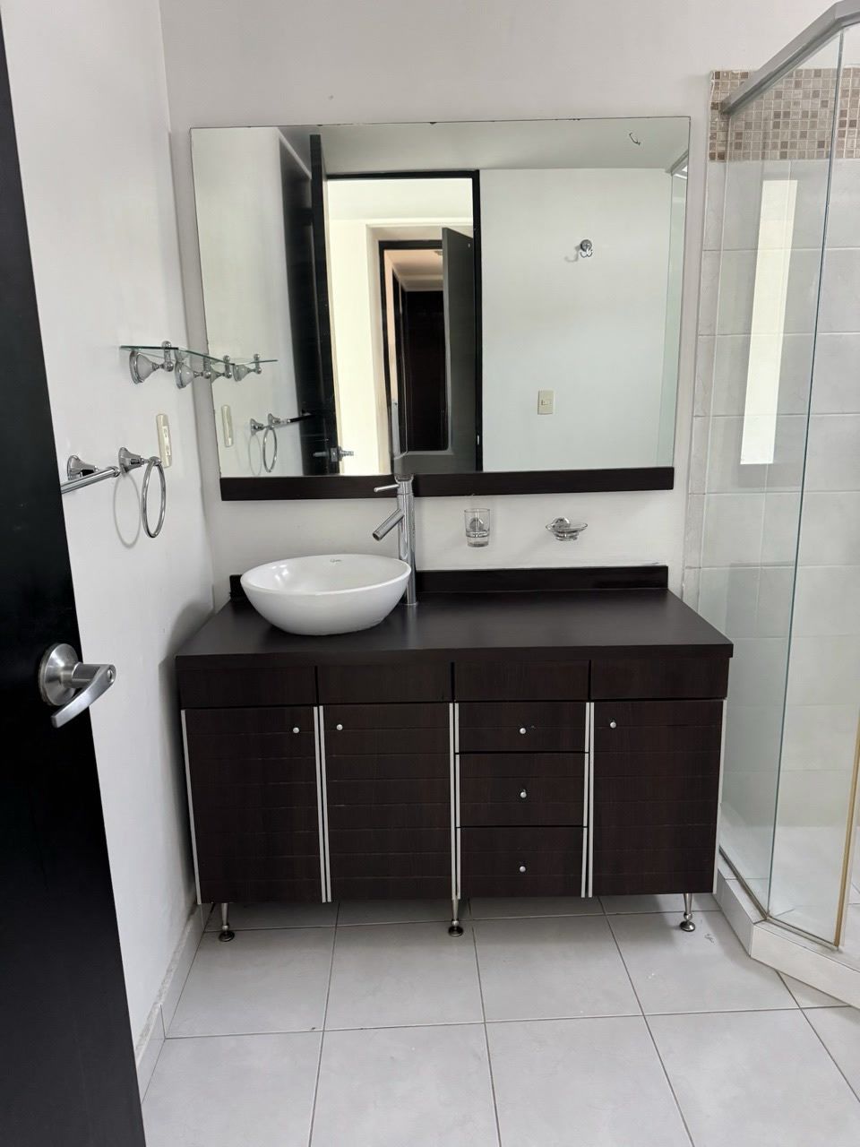 14 de 30: Baño de la recámara principal