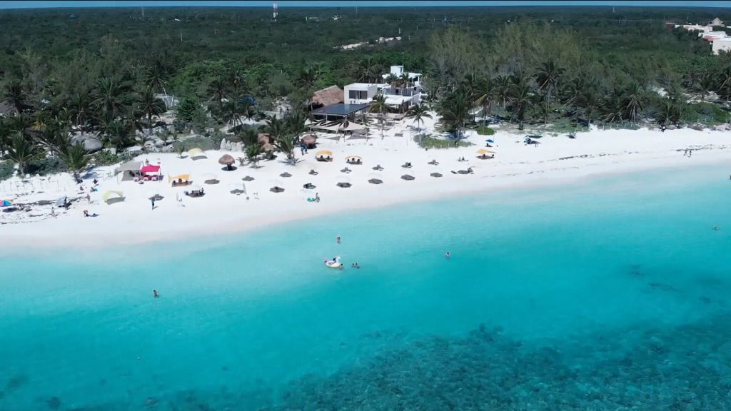 10 of 10: Xpuha beachside