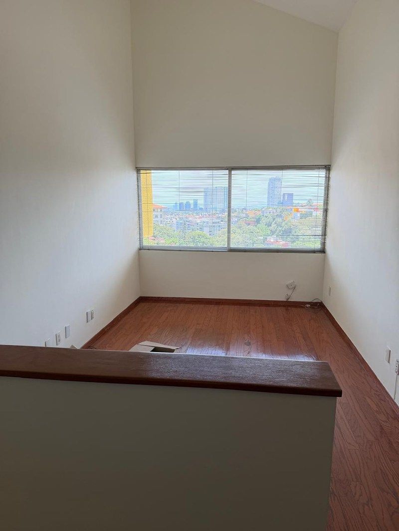 House for Sale in Piracantos Bosques de las Lomas, photo 1 of 15