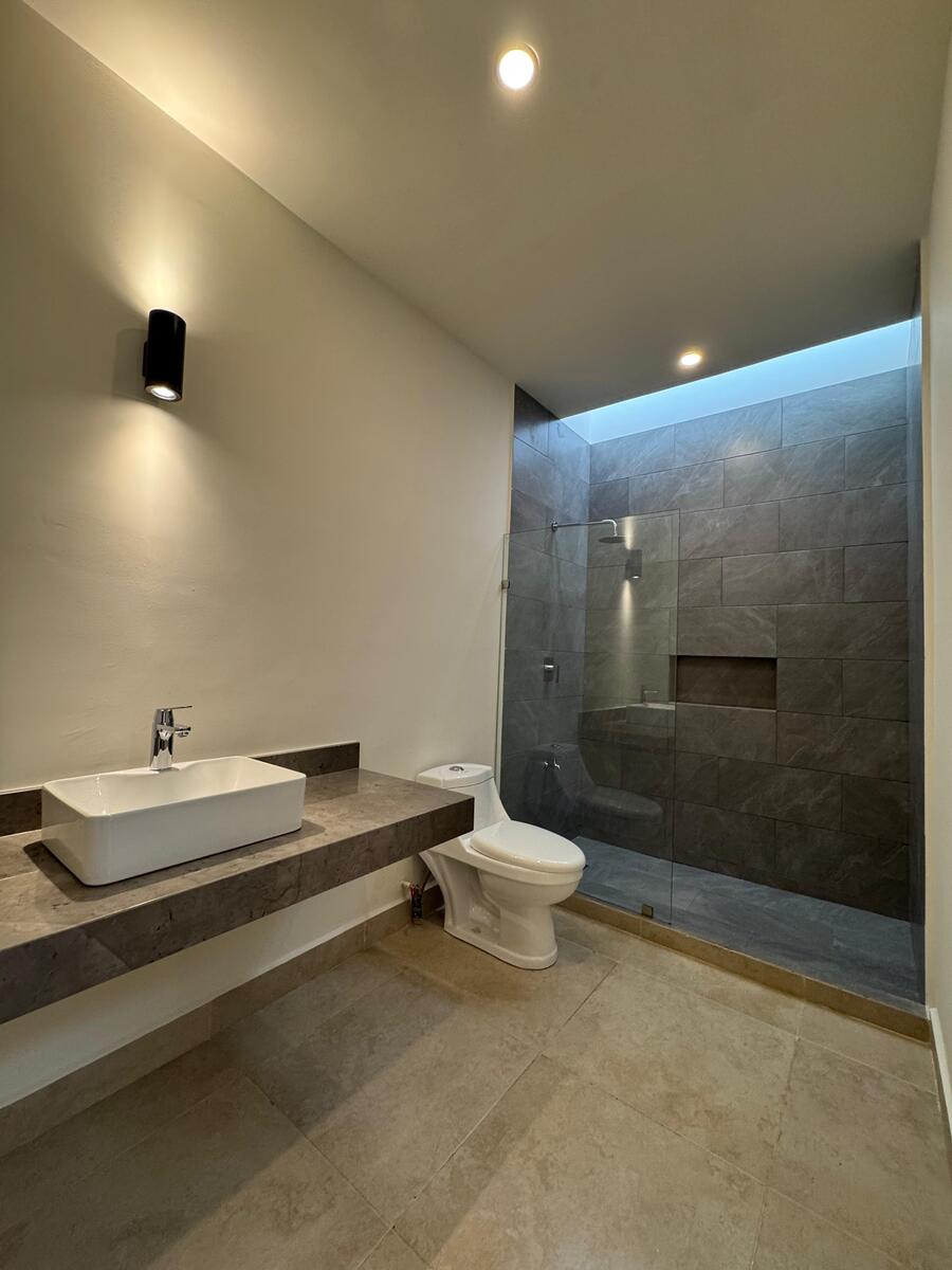 16 de 21: Baño, Recámara Principal