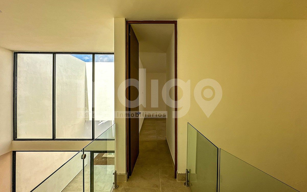 24 de 39: Pasillo Planta Alta