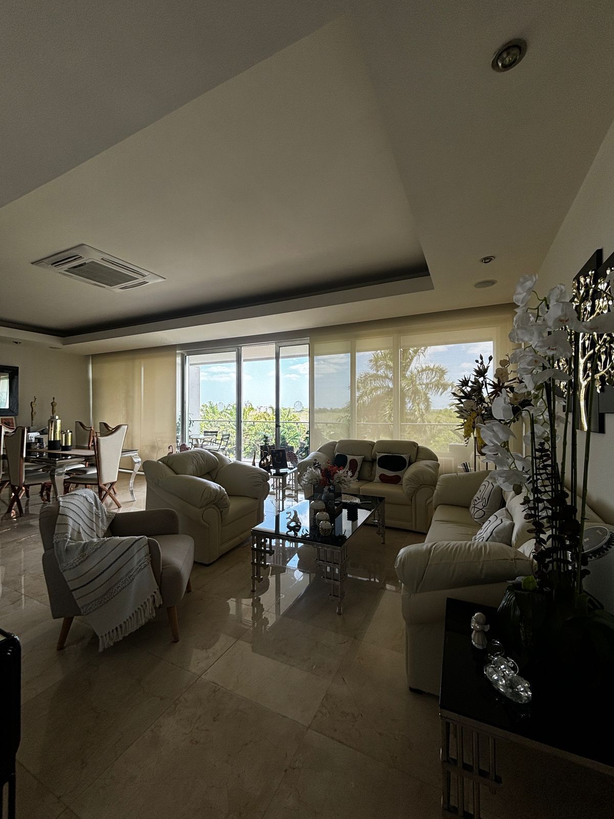 1 de 42: Sala