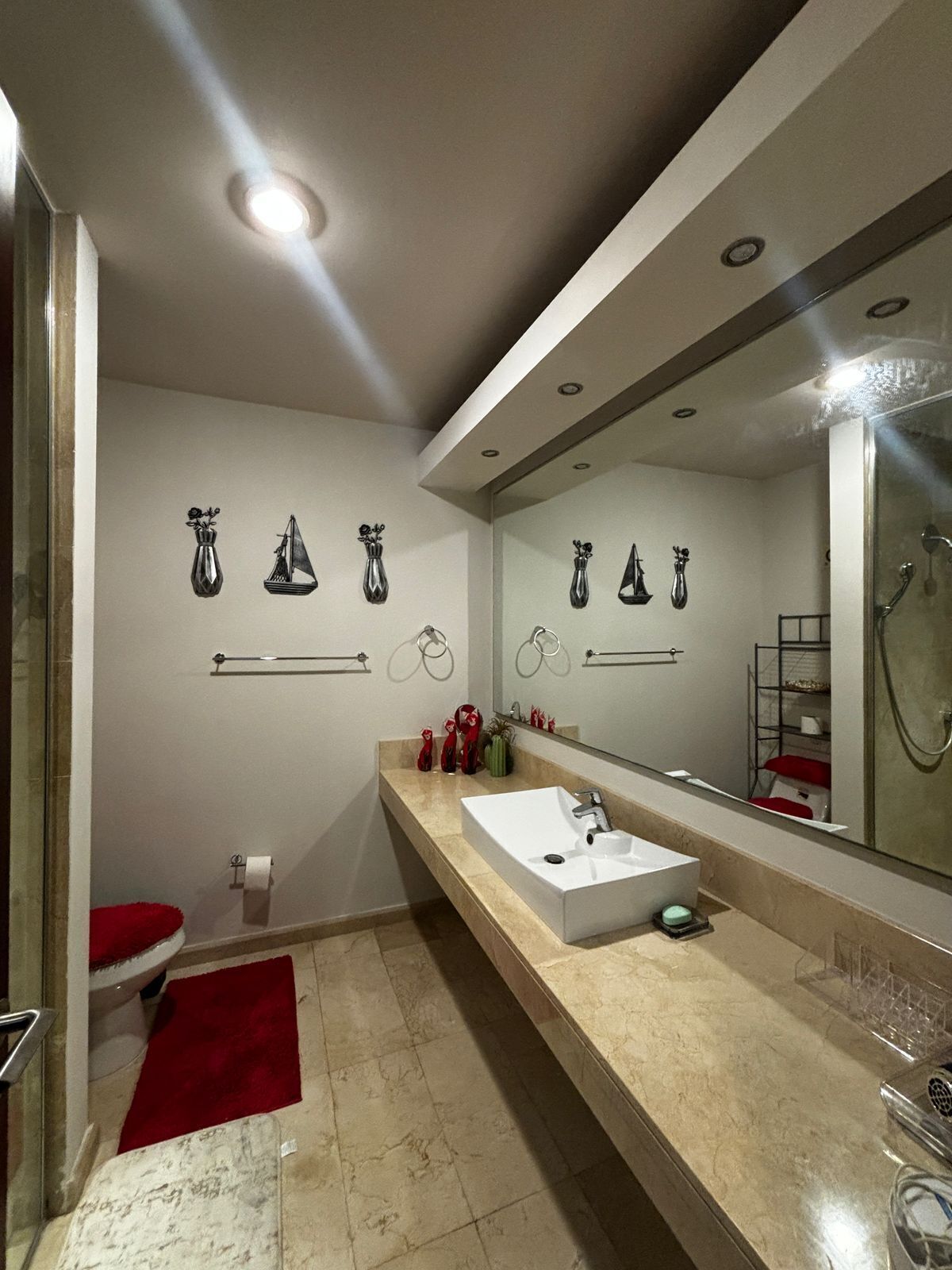 14 de 42: Baño, Segunda Habitación